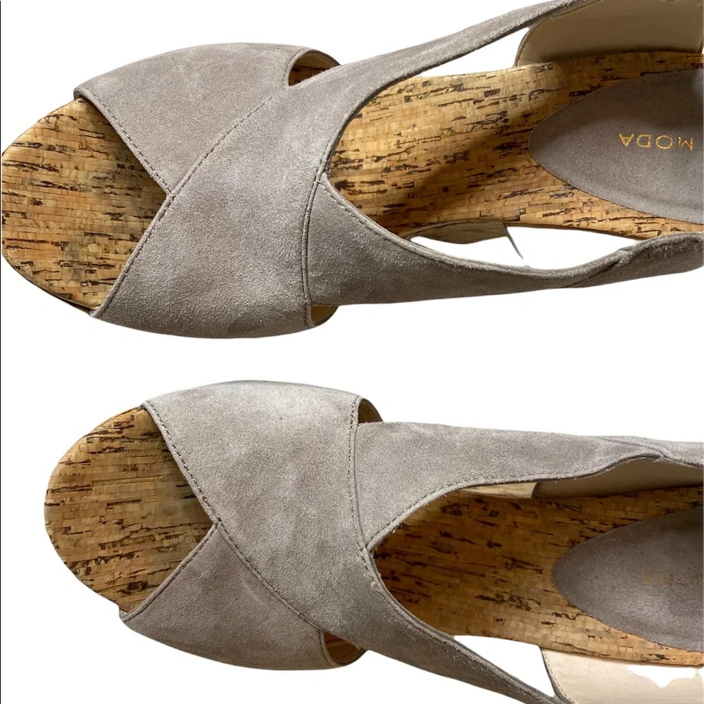 Gray Suede Crisscross Wedge Sandals Size 8.5 - Picture 4 of 9